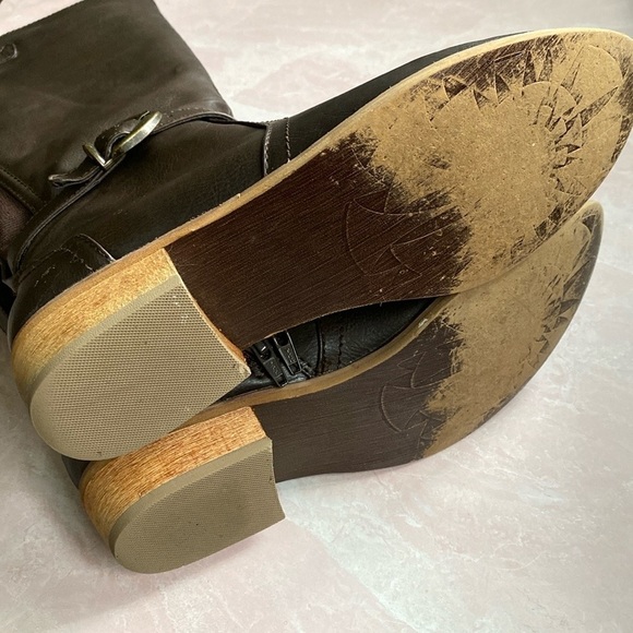 BareTraps Tommy Equestrian Faux Leather Riding Boots Sz 8M - Picture 11 of 13